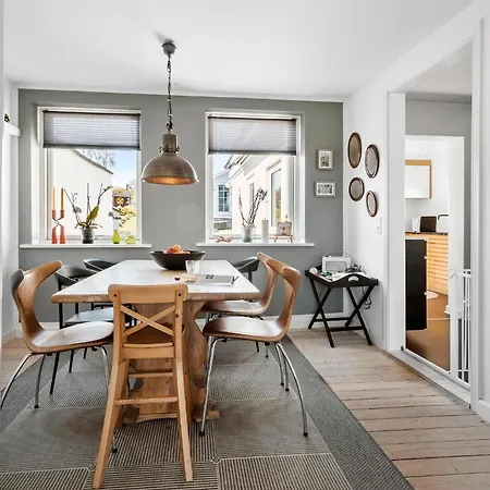 Dom wakacyjny Beautiful In With Kitchen Allinge-Sandvig