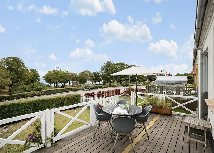 Beautiful In With Kitchen